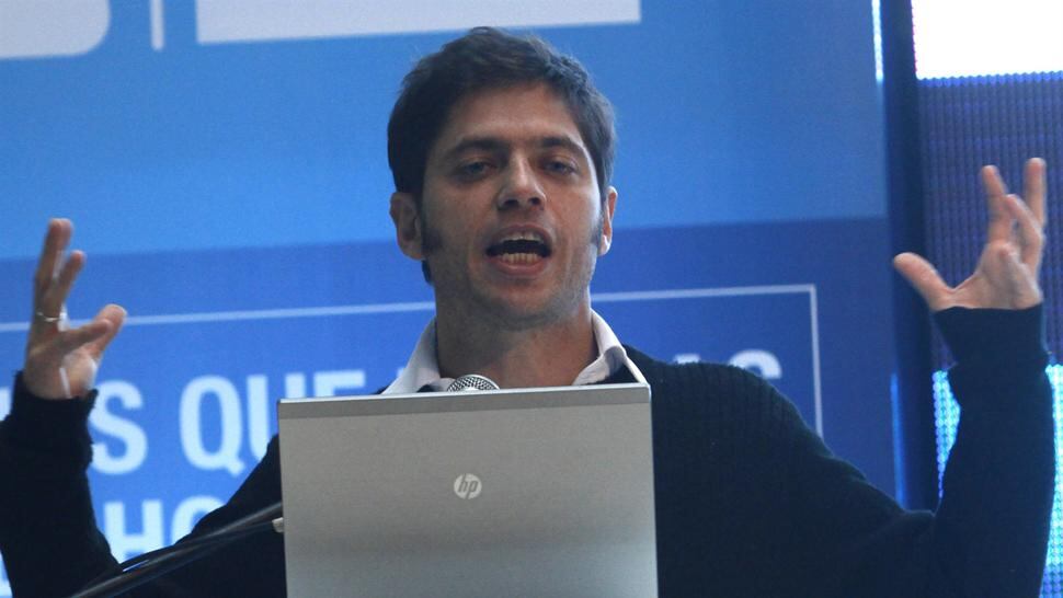 Axel Kicillof también hizo referencia a la política del macrismo para criticarla.