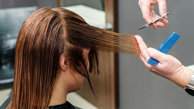 Las fases de la Luna podría afectar el crecimiento del cabello.