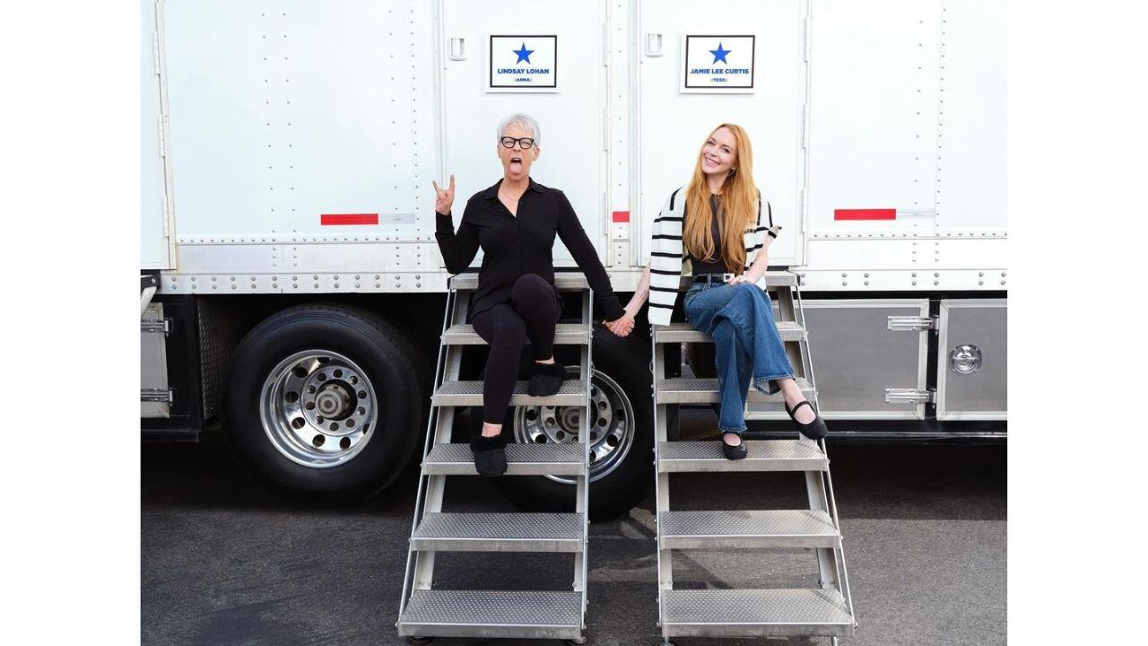 Jamie Lee Curtis (izquierda) y Lindsay Lohan (derecha) en sus camerinos.