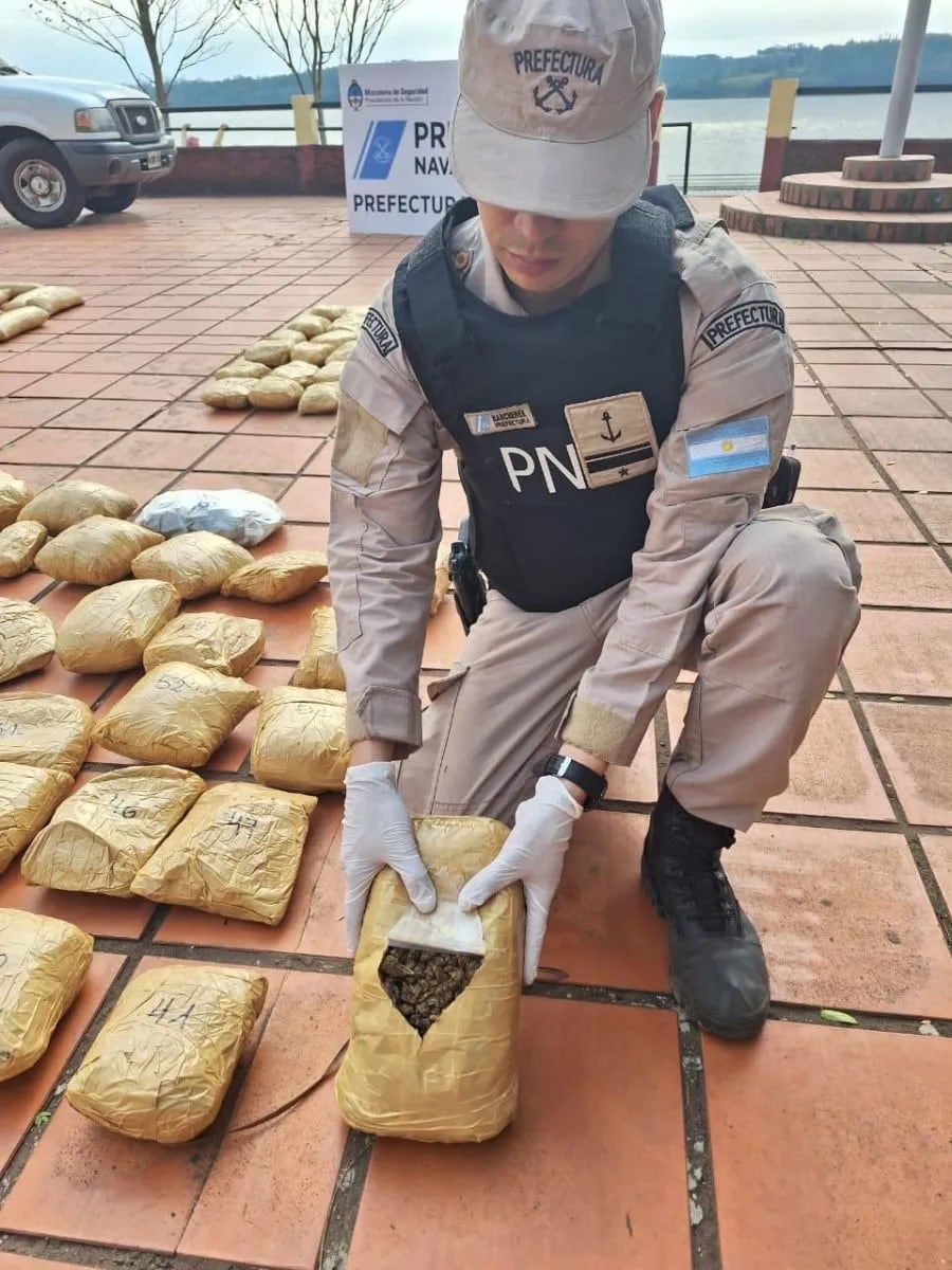 Incautan más de 270 kilos de marihuana en Santa Ana y detienen a una persona.