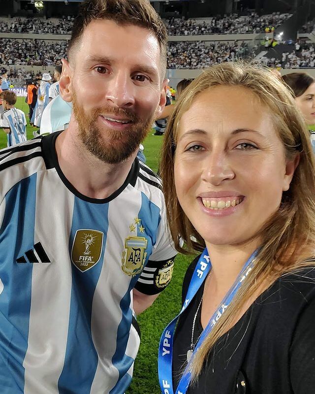 @elianapantano logró fotografiarse junto al campeón del mundo.