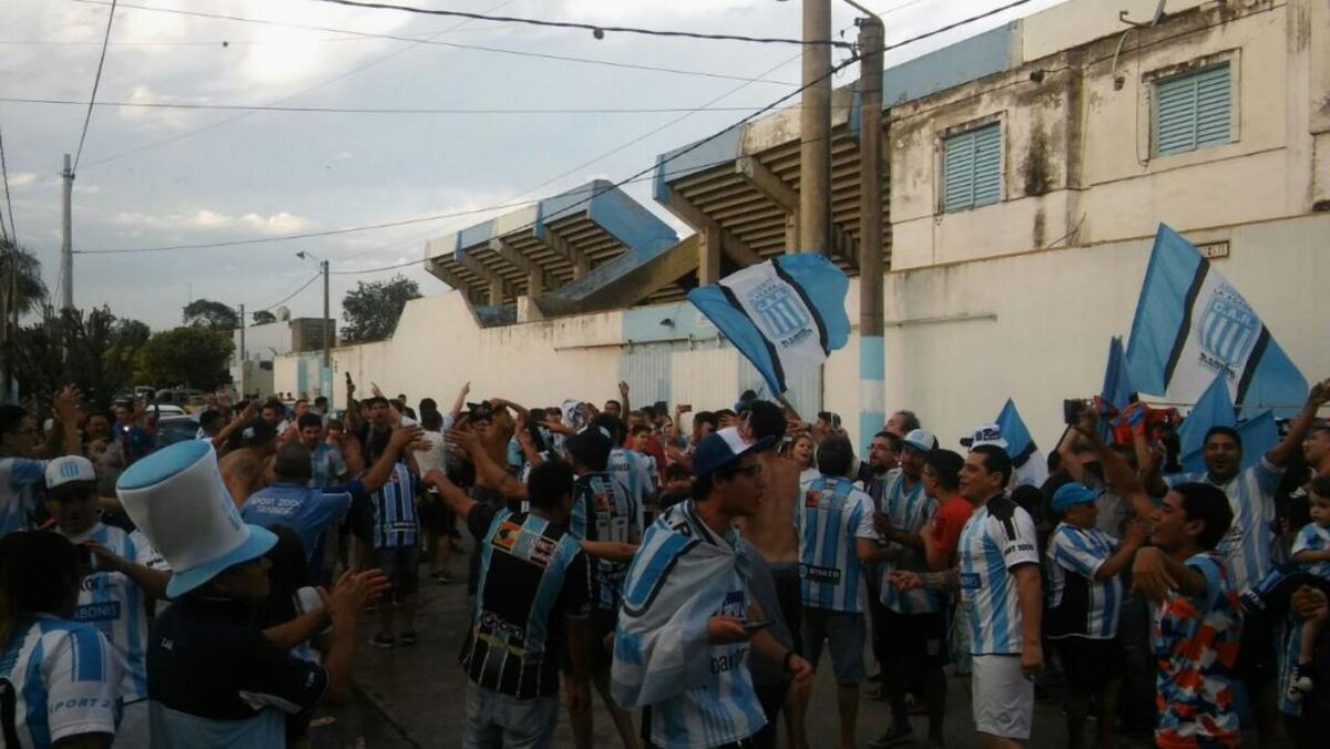 Los saludos para Racing de Nueva Italia en su aniversario