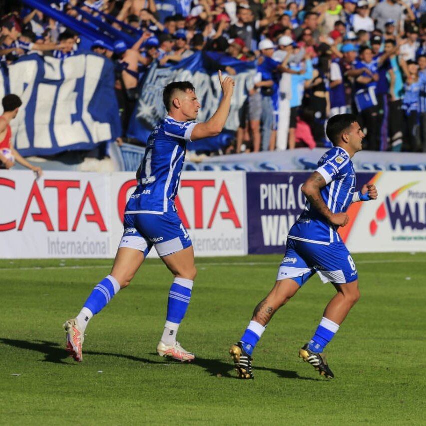 Gol del Tomba para la victoria sobre Gimnasia La Plata, en el Víctor Legrotaglie