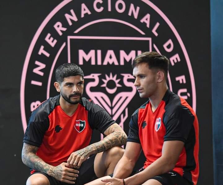 Augusto Schott de Arroyito jugó de titular el amistoso con Lionel Messi y se llevó su camiseta