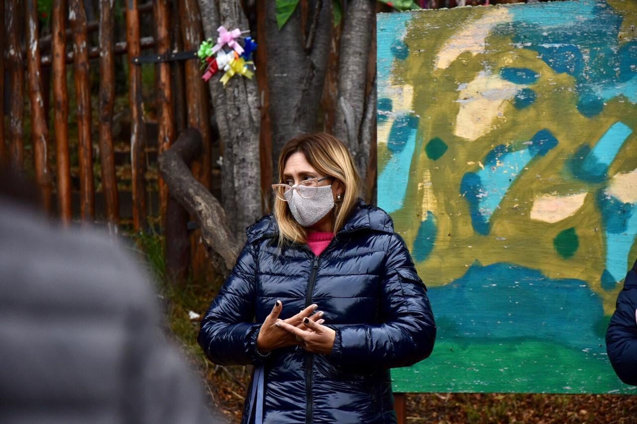 El Municipio realiza refacciones en el parque, en vistas de su reapertura.