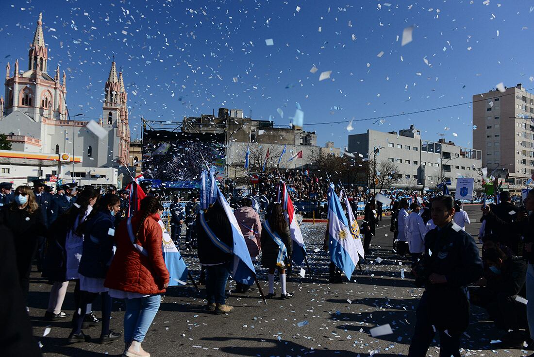 Desfile por el 9 de Julio en Córdoba Día de la Independencia en el Centro Cívico. (José Gabriel Hernández / La Voz)