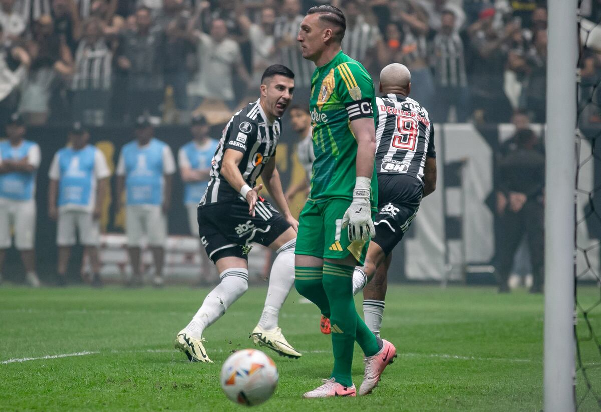 Sorpresivo resultado en la Copa Libertadores: Atlético Mineiro aplastó 3 a 0 a River en Brasil
