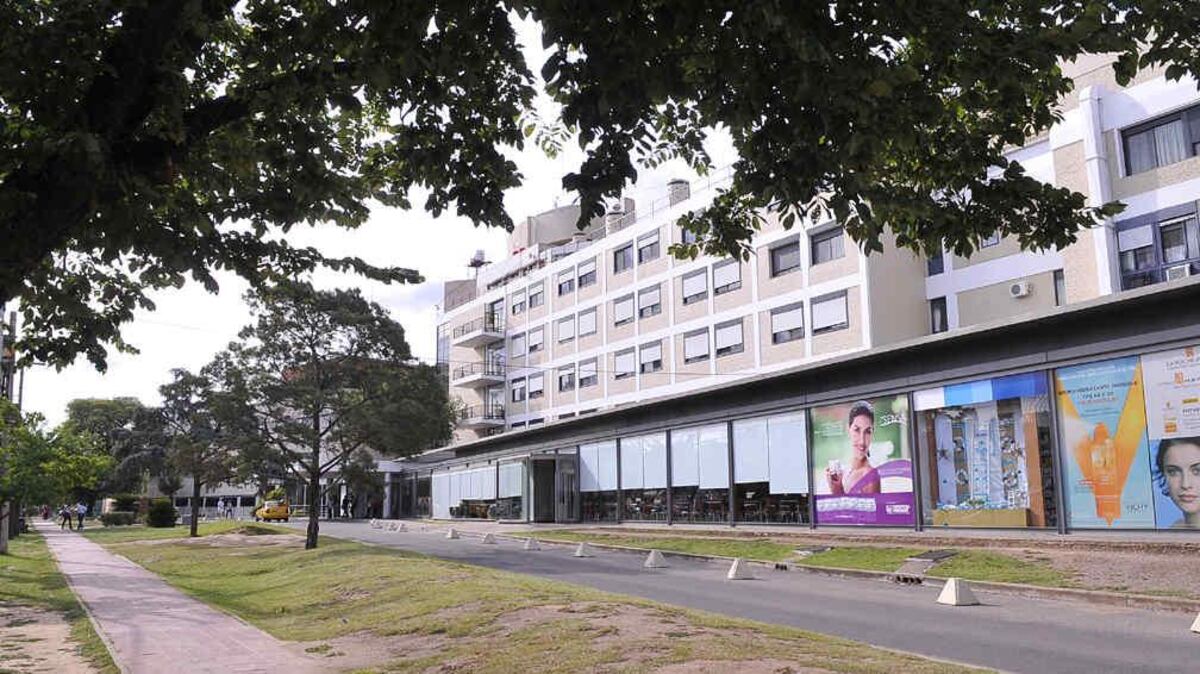 Robo millonario en Córdoba: los asaltaron en un semáforo y se llevaron 39 mil dólares
