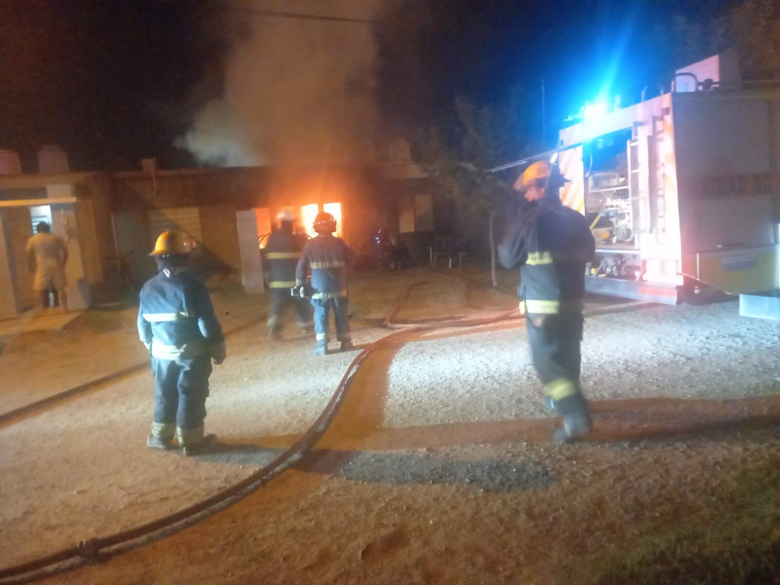 Incendio vivienda calle Virgen de la Merced Arroyito