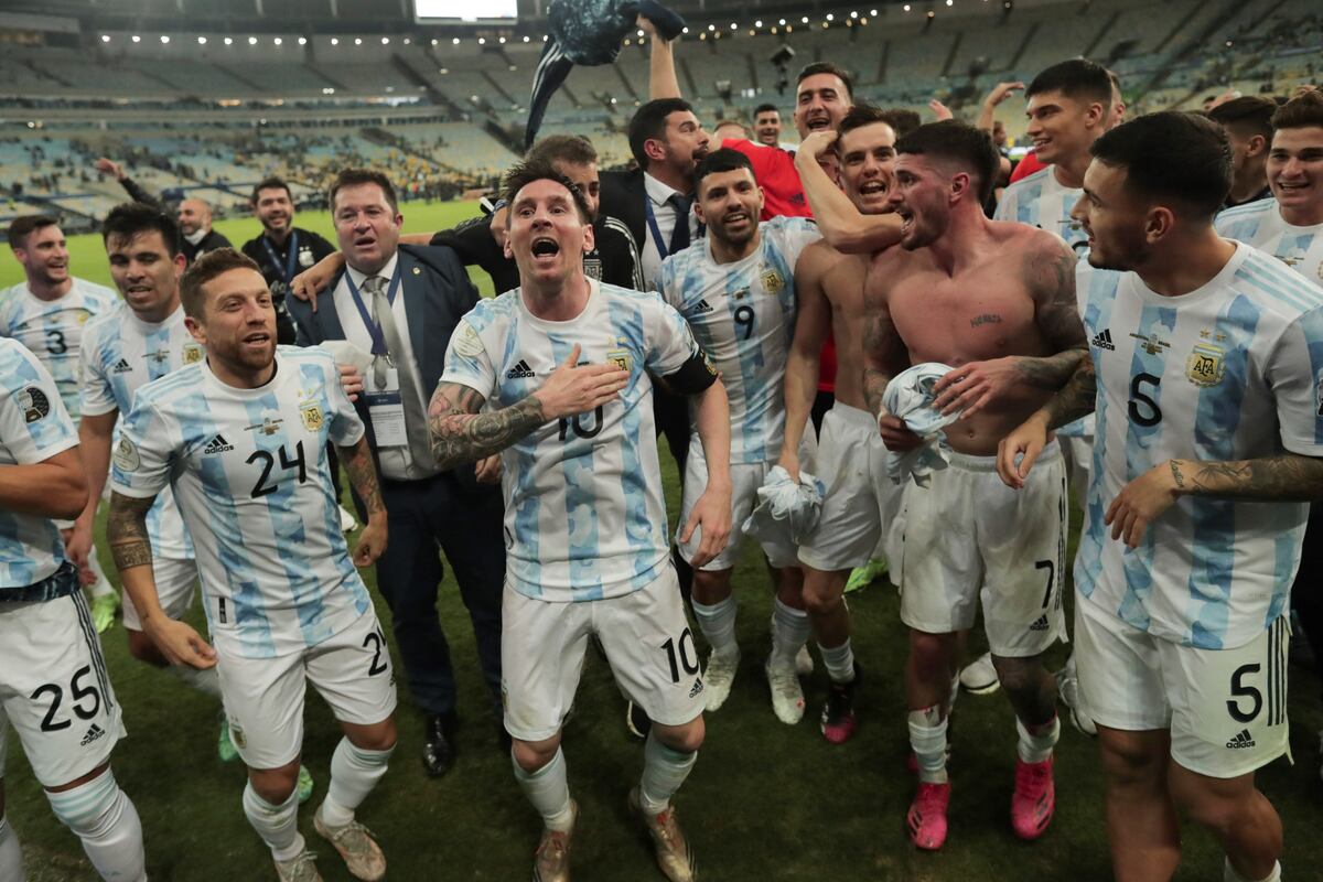 ¡De locos! Un cordobés se tatuó a todo el plantel campeón de América