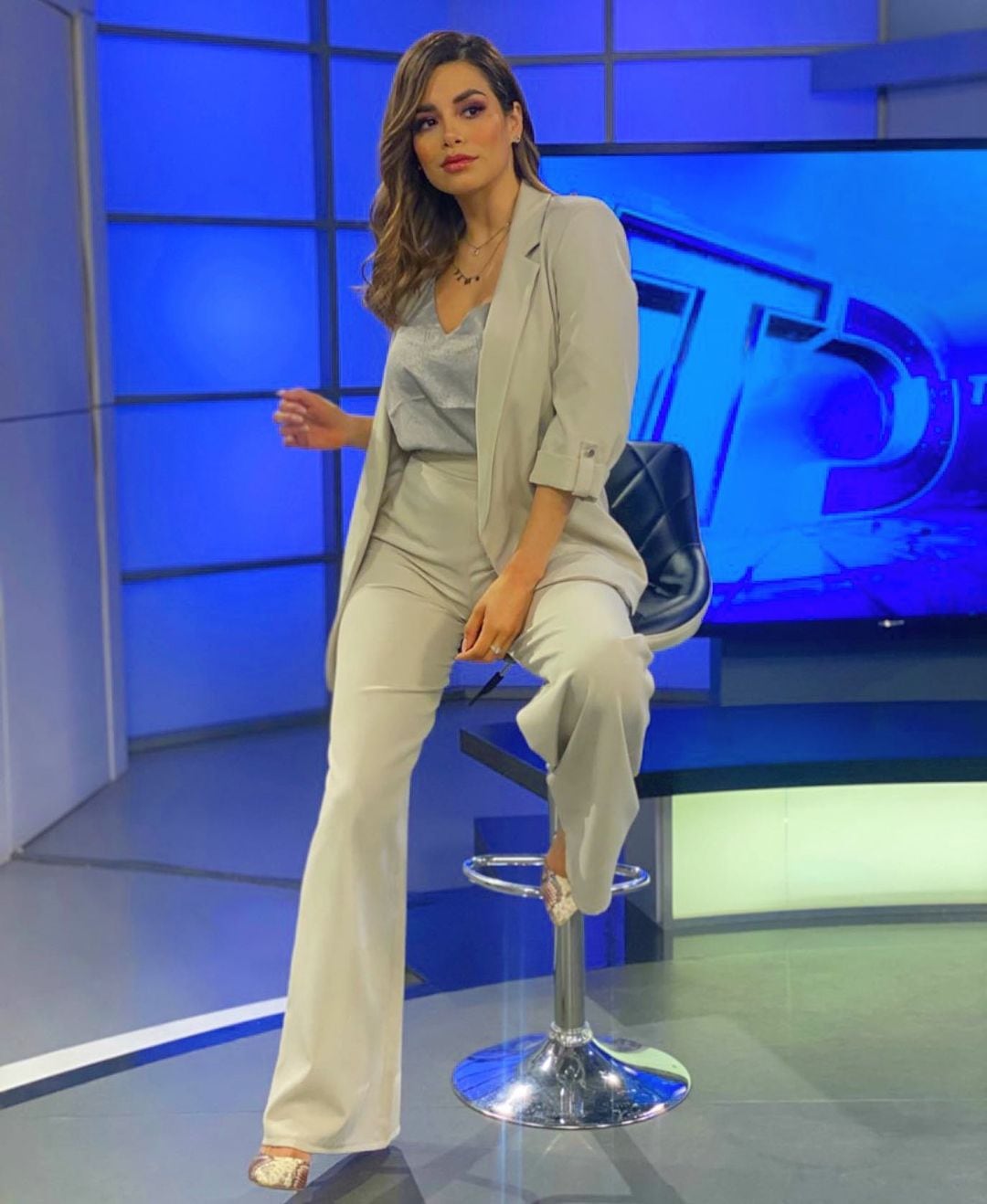 Pamela Longoria, la "chica del clima" que quiere destronar a la mexicana Yanet García