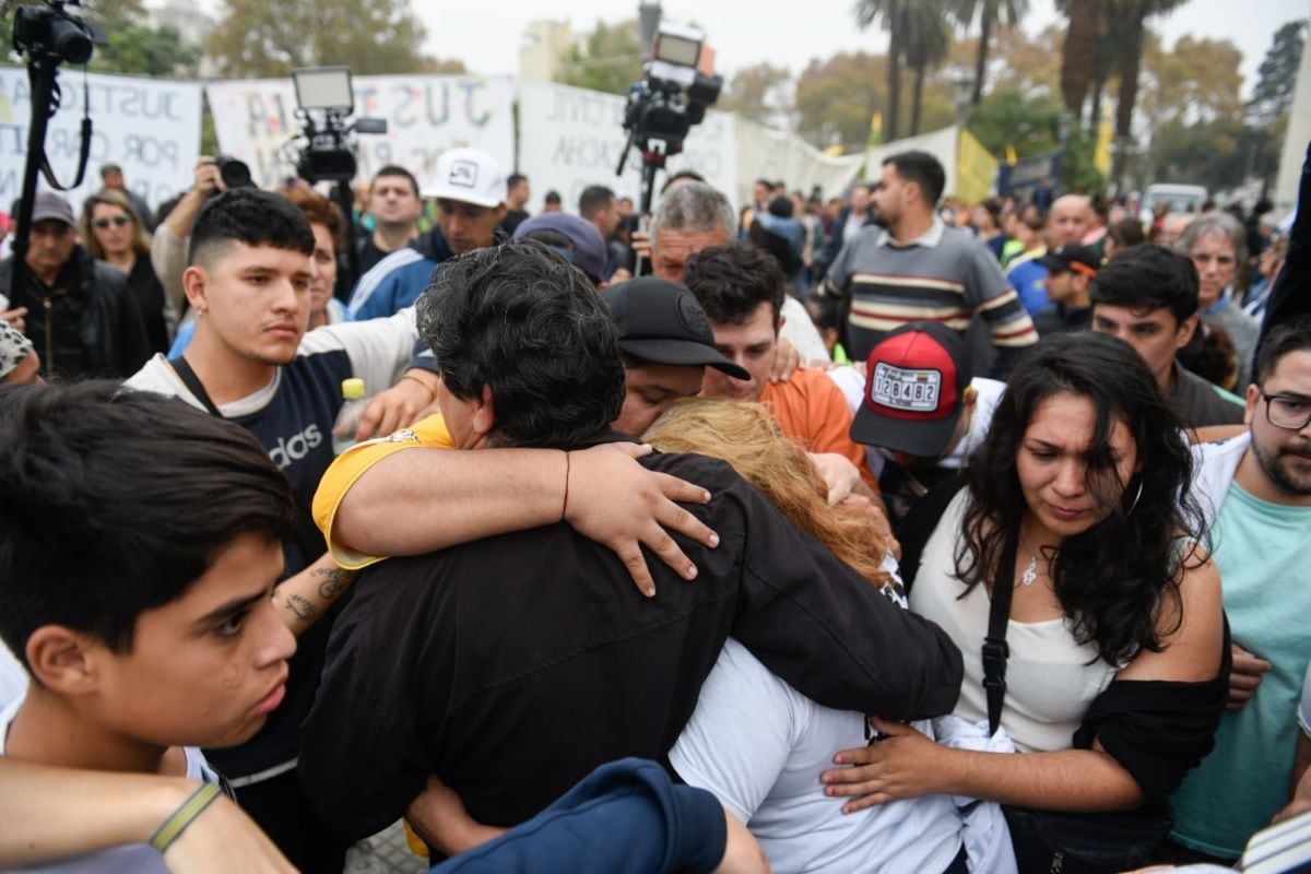 Los familiares del joven devastados por las bajas condenas