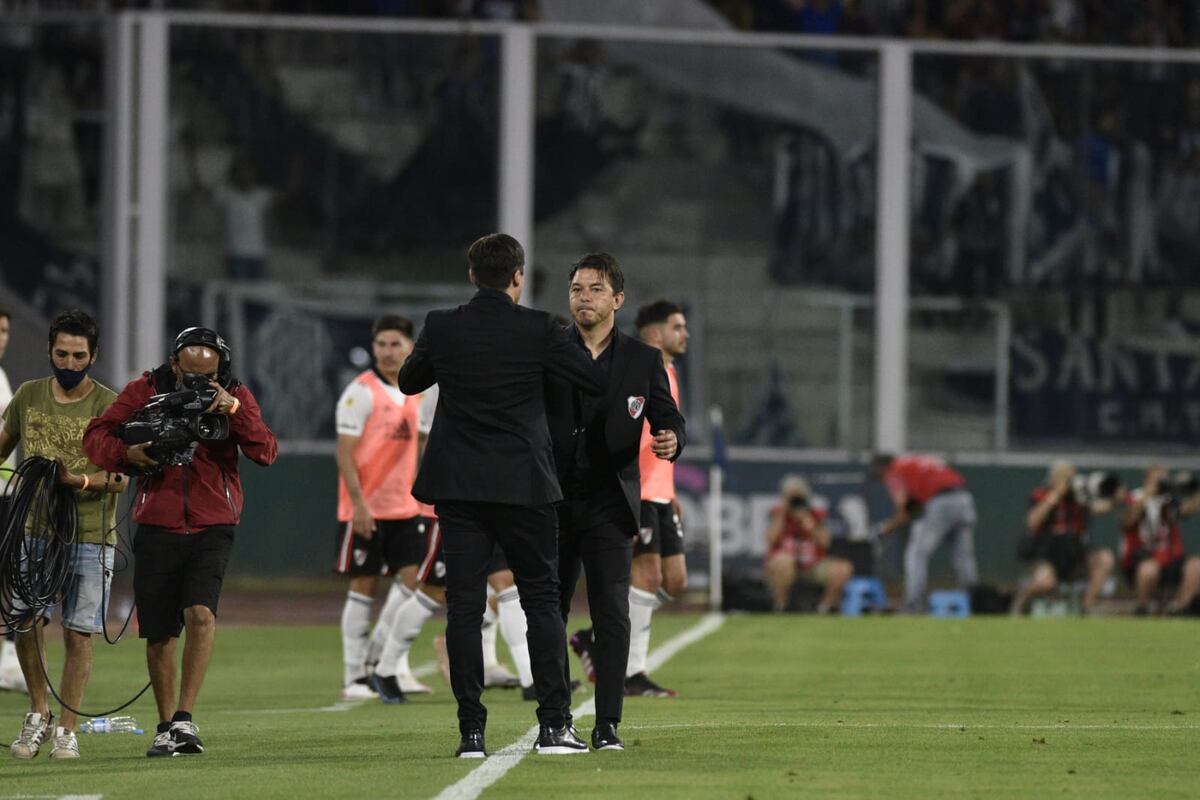 Las rachas que se cortaron para Talleres y Cacique Medina por la derrota ante River