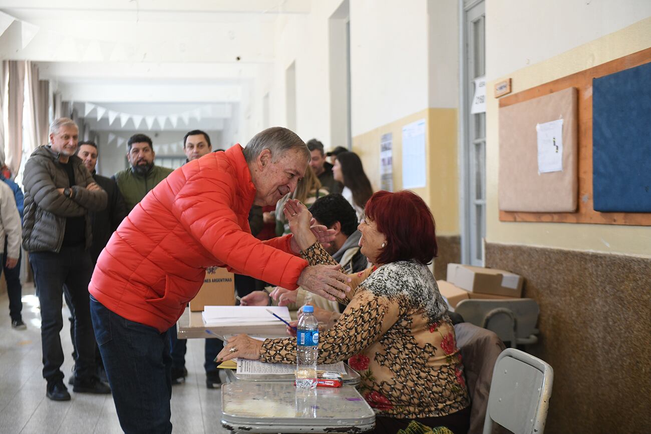 Schiaretti voto en el colgio Domingo Savio Elecciones Paso 2023 ( Ramiro Pereyra /La Voz)