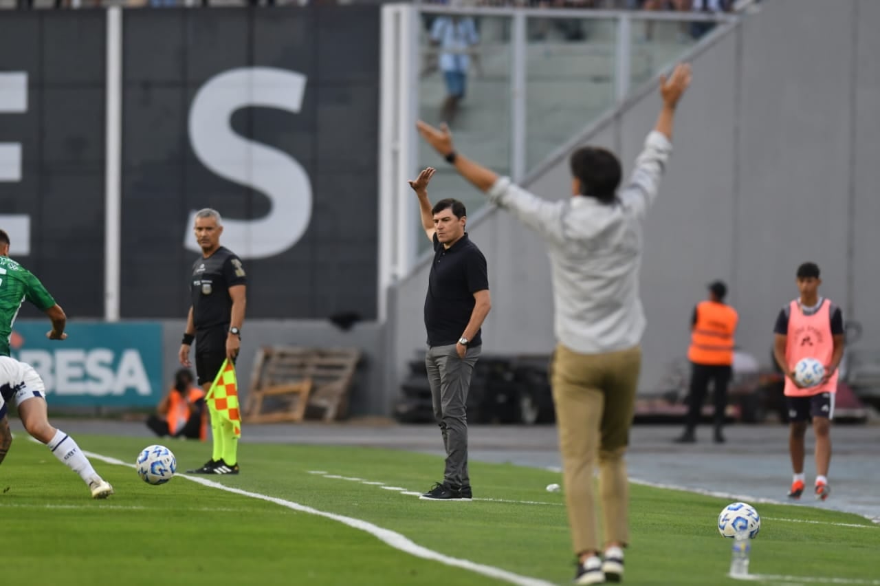 Talleres y Sarmiento, en el Kempes, en duelo por la fecha 23 de la Liga Profesional. (Facundo Luque / La Voz)