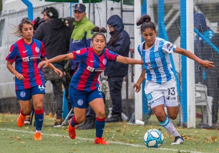 Mailén Romero la rompe en Racing, no sólo en once, también en futsal.