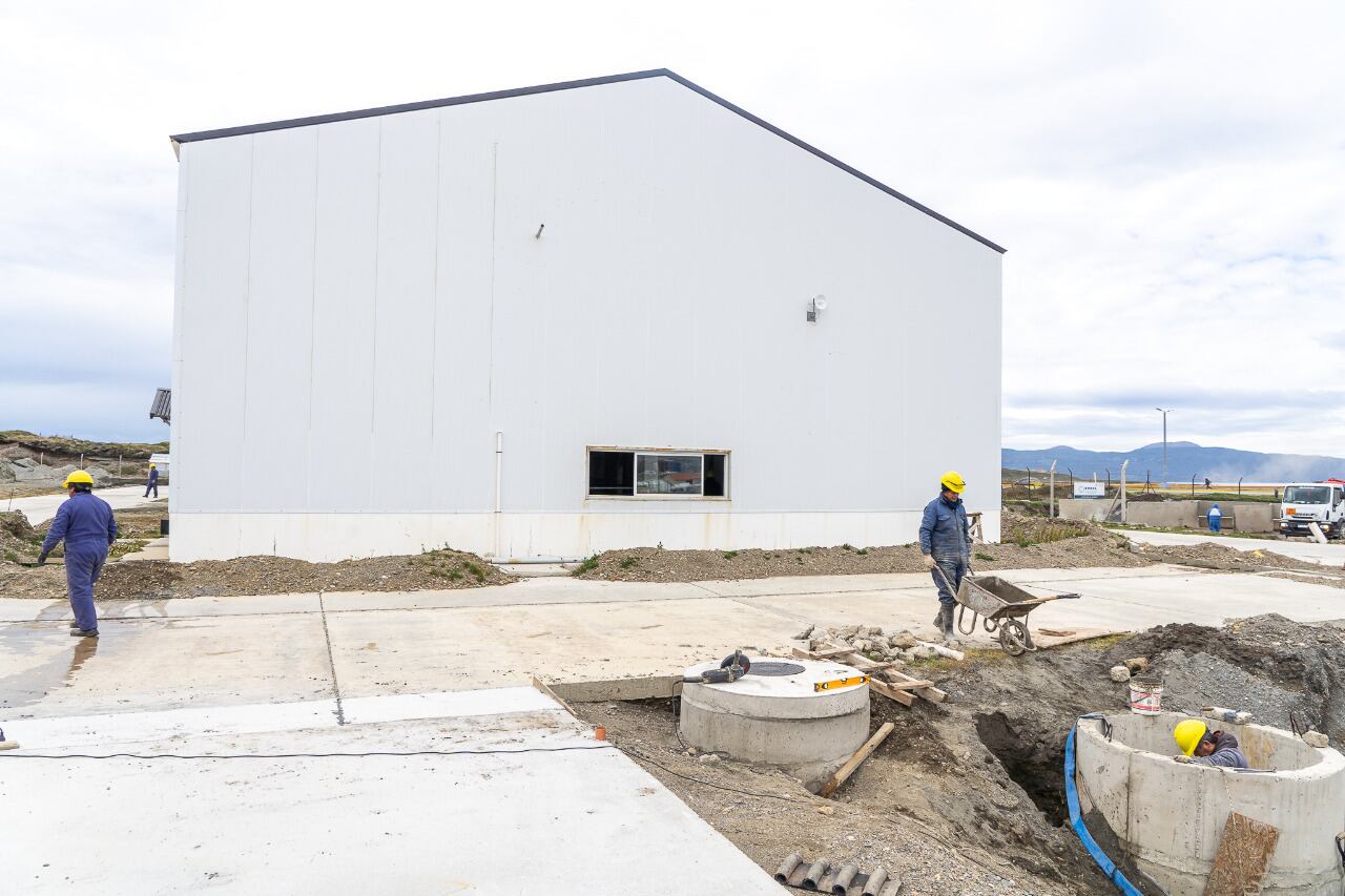 Melella recorrió la obra complementaria que mejorará el proceso en la planta Bahía Golondrina