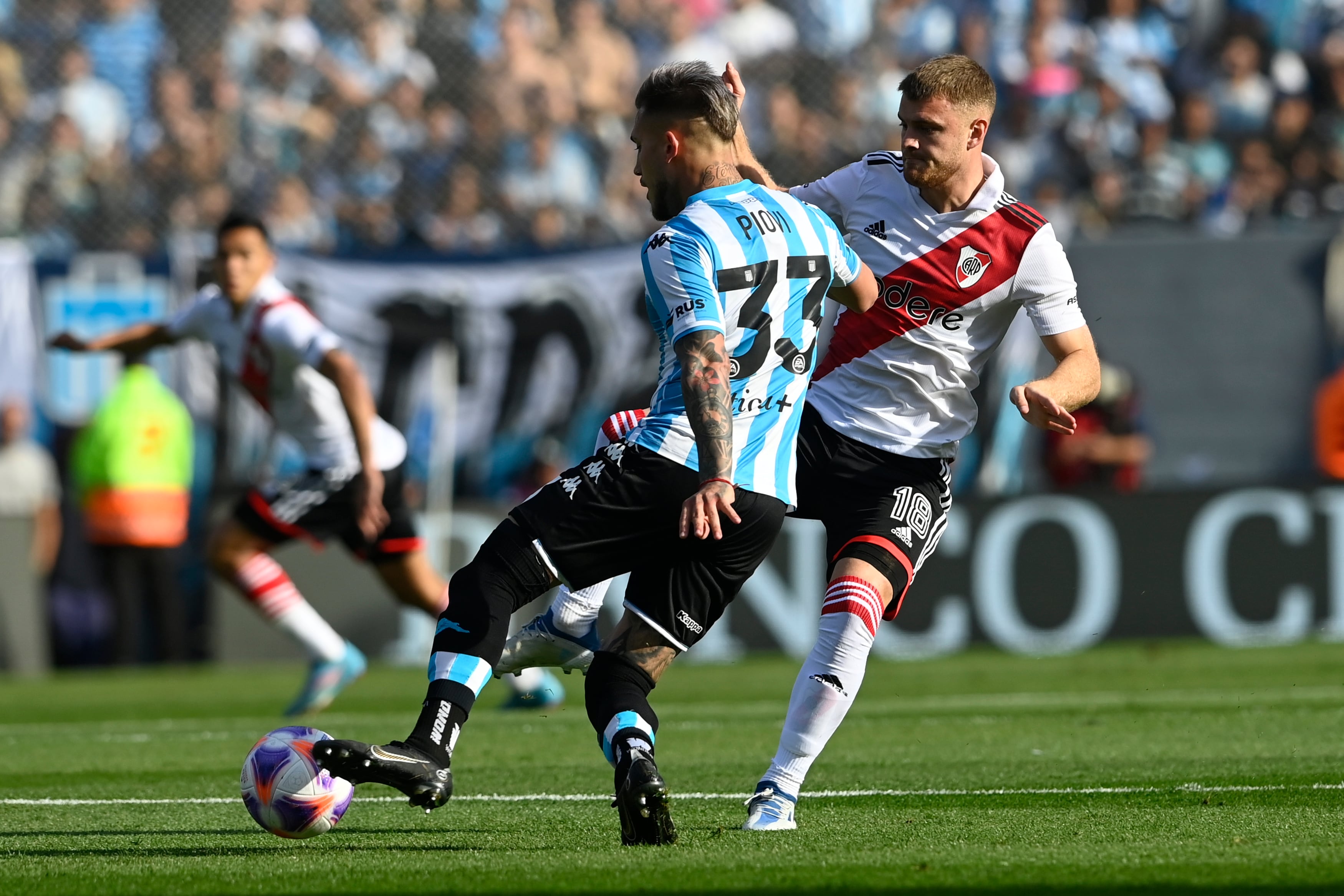 River y Racing cierran el campeonato en el Cilindro.