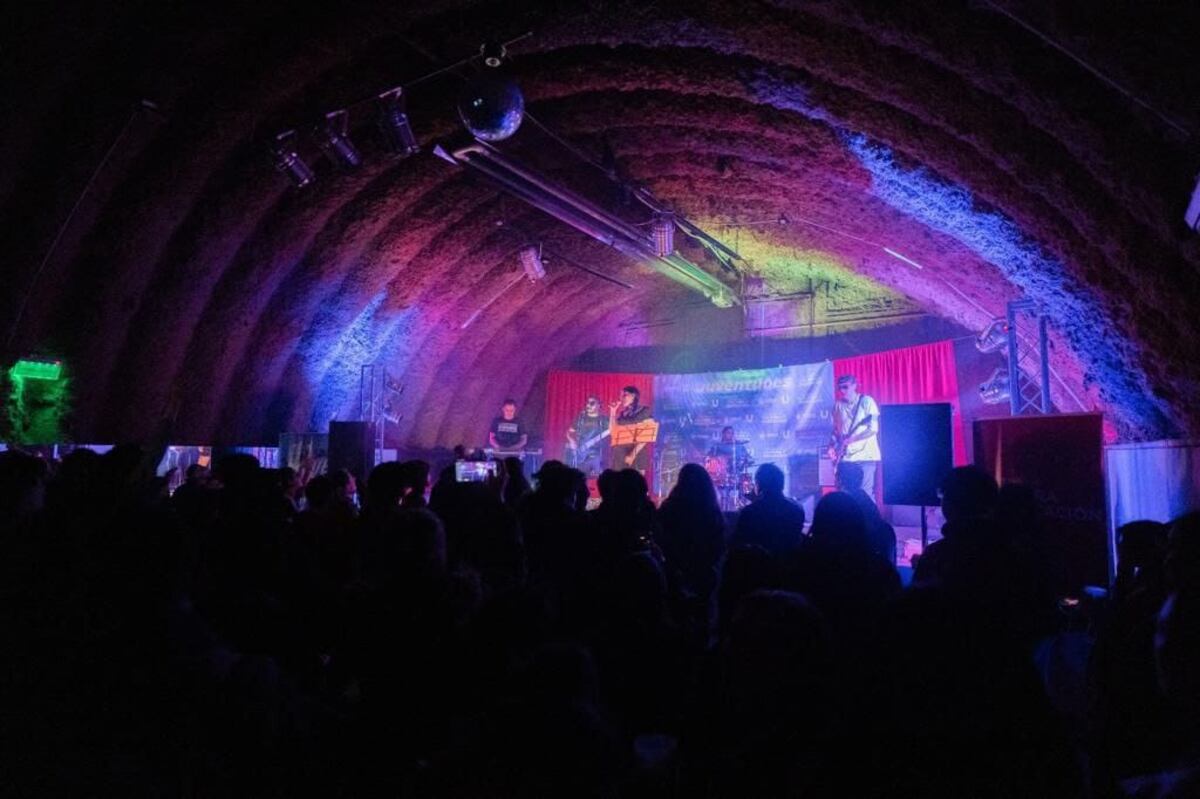 La “Noche de Rock” fue un éxito en la Casa de las Juventudes