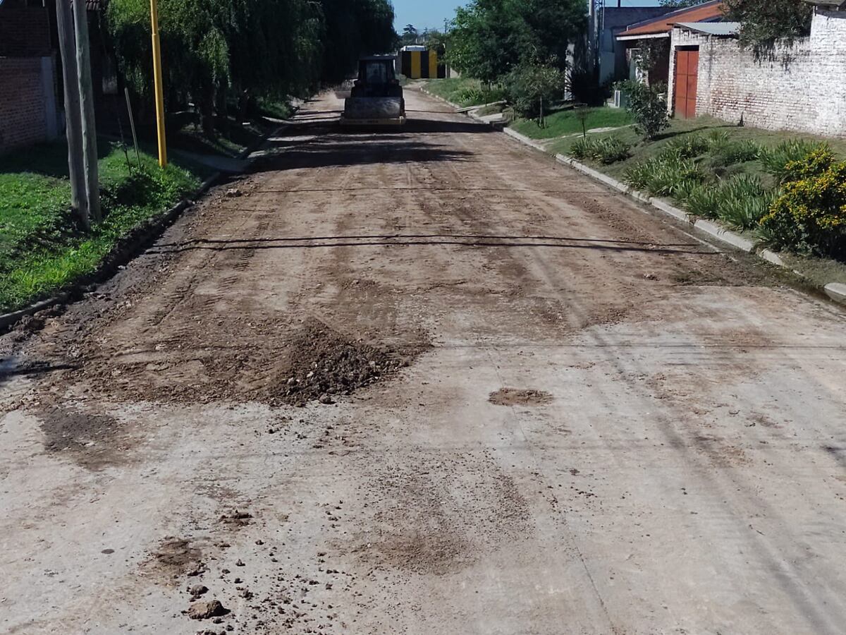 Servicios Públicos de Tres Arroyos trabajó en el nivelado de calles