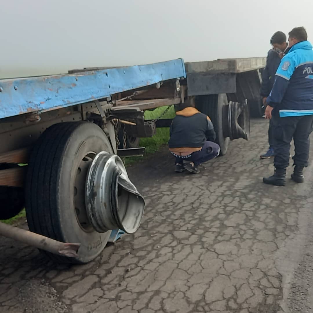 Chocaron dos camiones en la Ruta 3