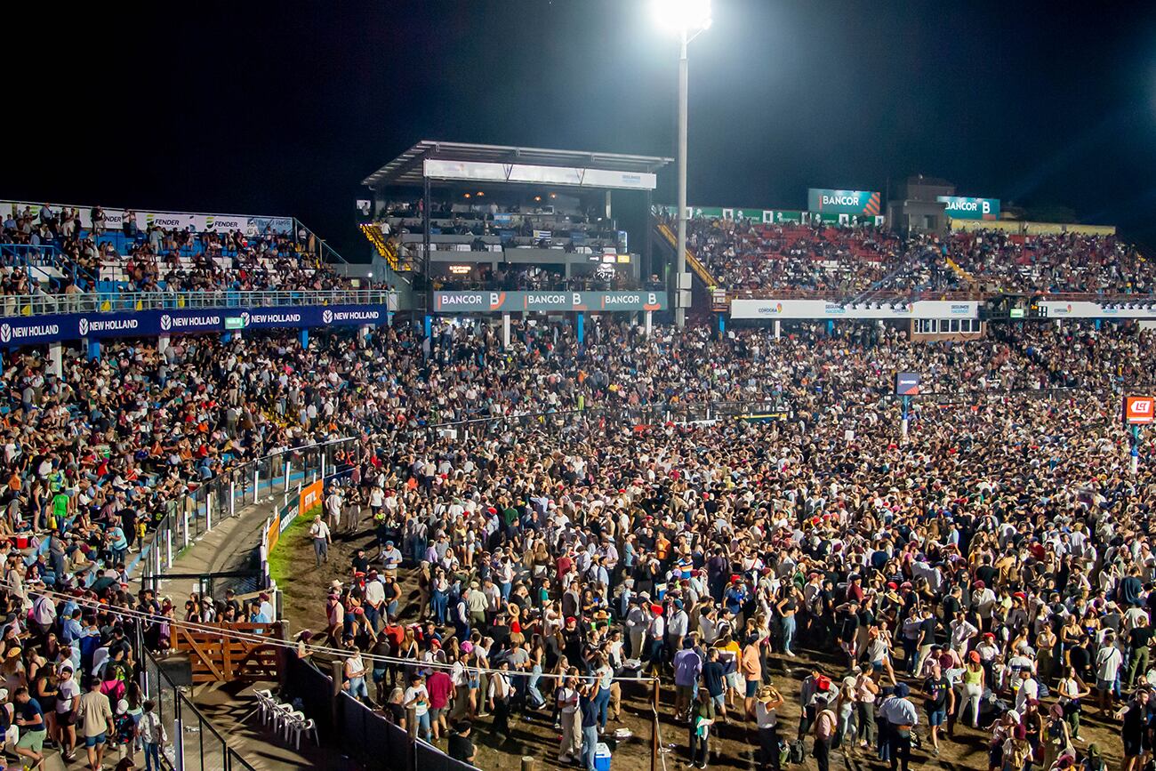 Festival de doma y folclore en Jesús María . (La Voz)