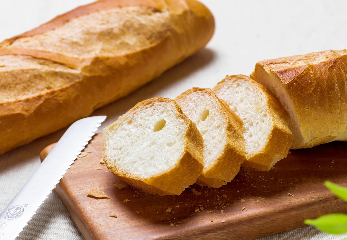 No vas a ir más a la panadería: cómo hacer pan francés casero con solo 4 ingredientes
