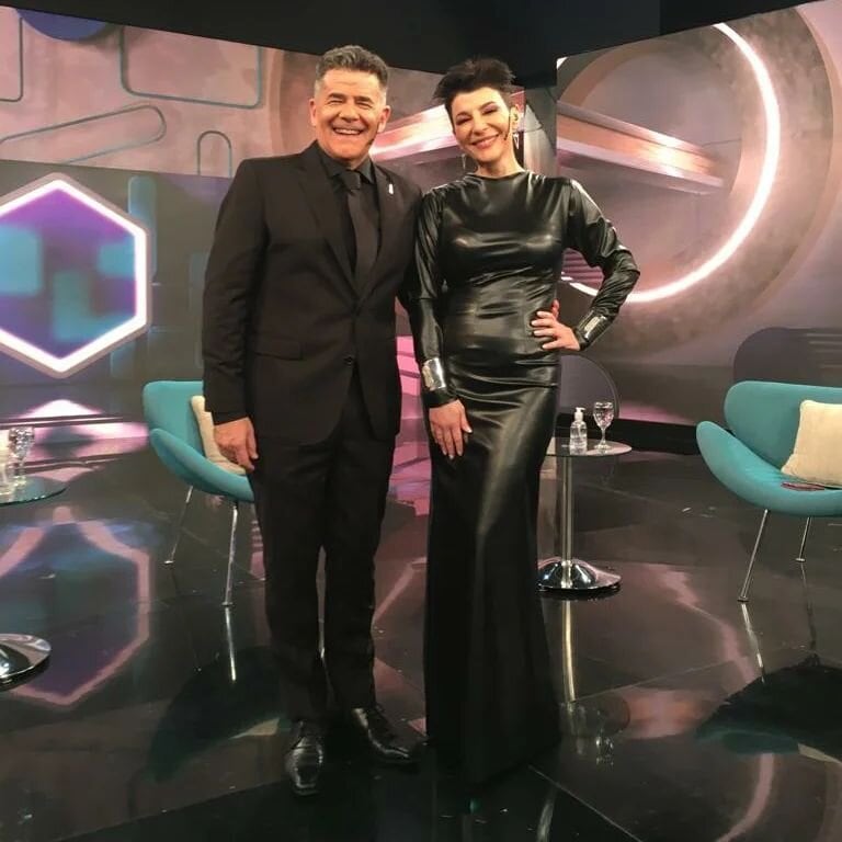 Julián Weich y Carolina Papaleo en "Vivo para vos"