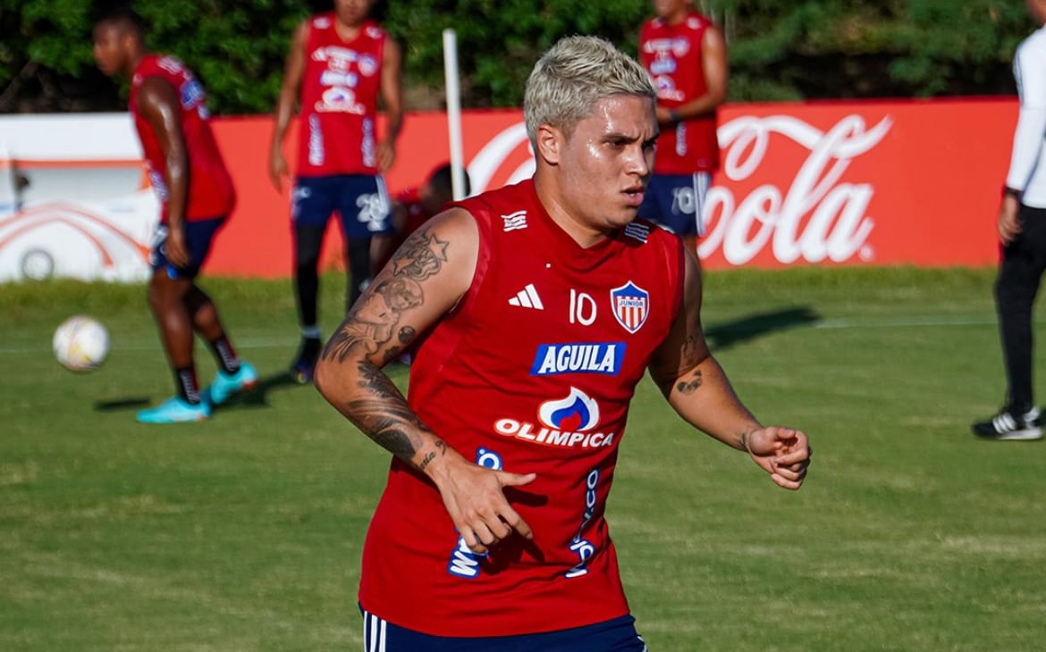 Racing le compra el pase a Juan Fernando Quintero en 3,6 millones de dólares. Viene libre de Junior de Barranquilla.