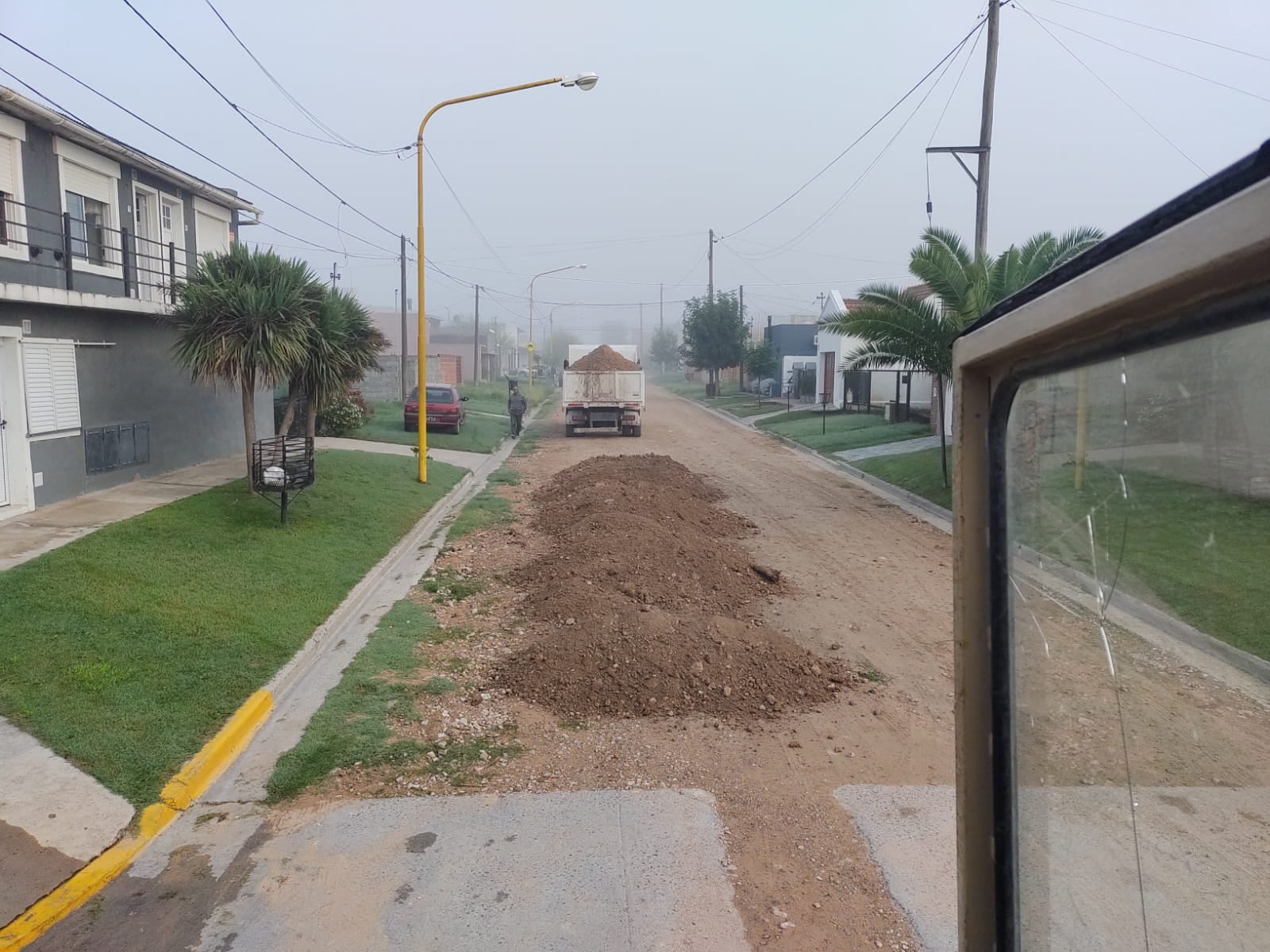 Servicios Públicos de Tres Arroyos trabajó en el nivelado de calles