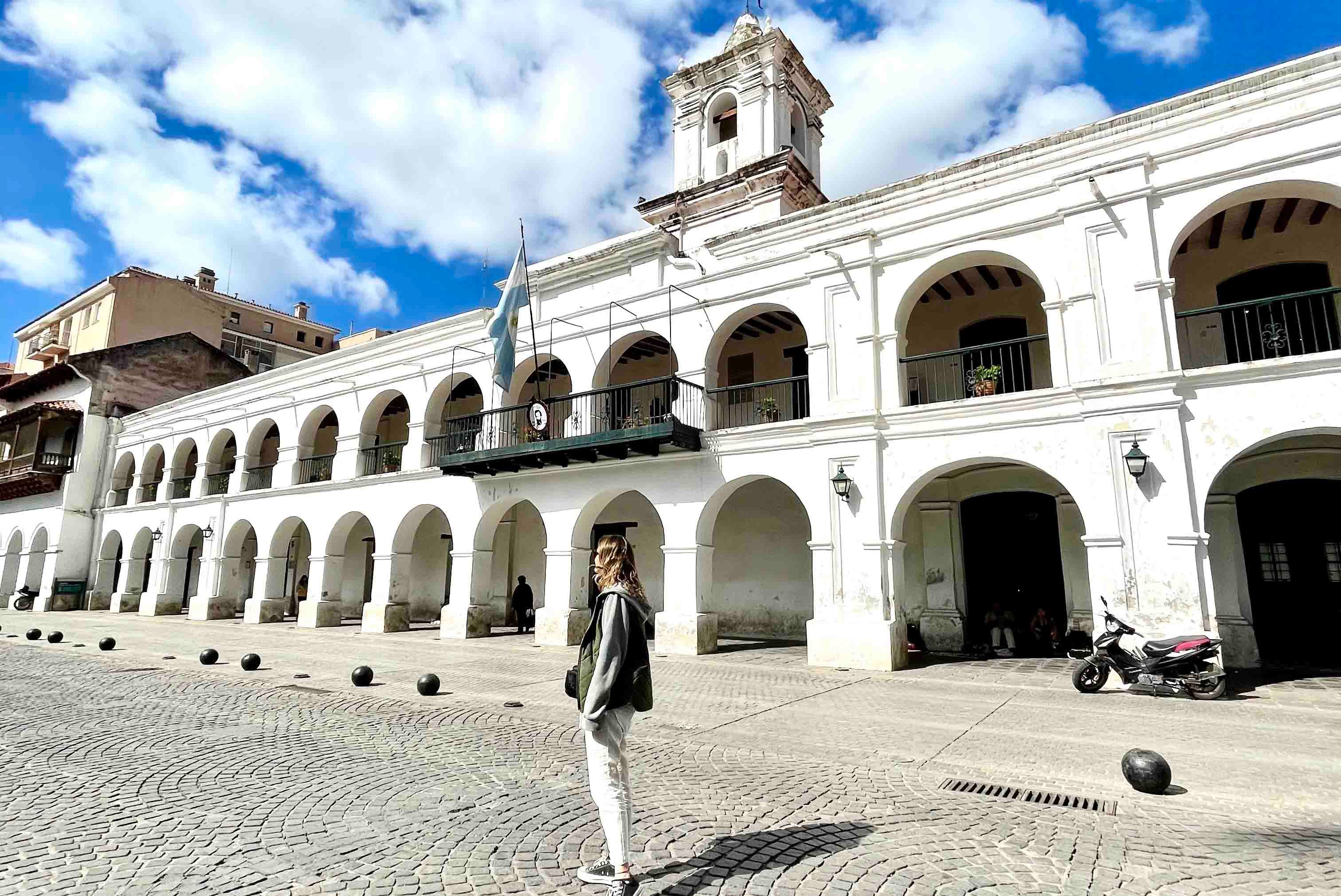 El Cabildo de la ciudad de Salta, imperdible en una visita. (Foto: Agustina López)