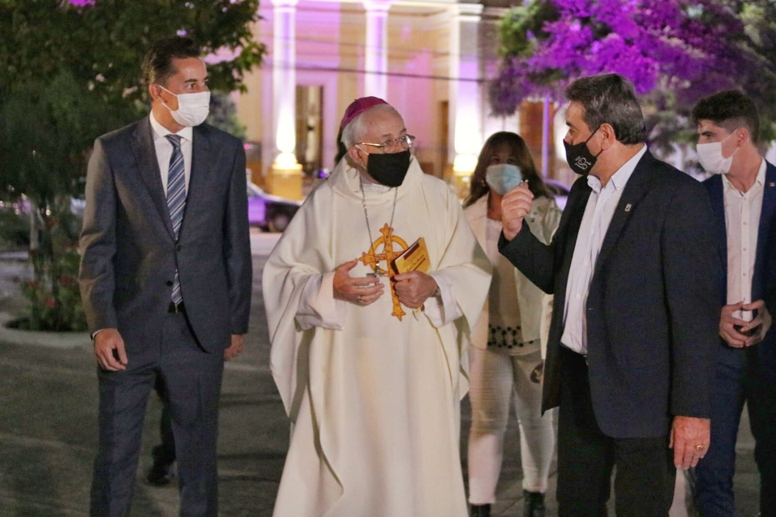 Calvo, Ñañez y Kieffer momentos previos a la celebración religiosa.