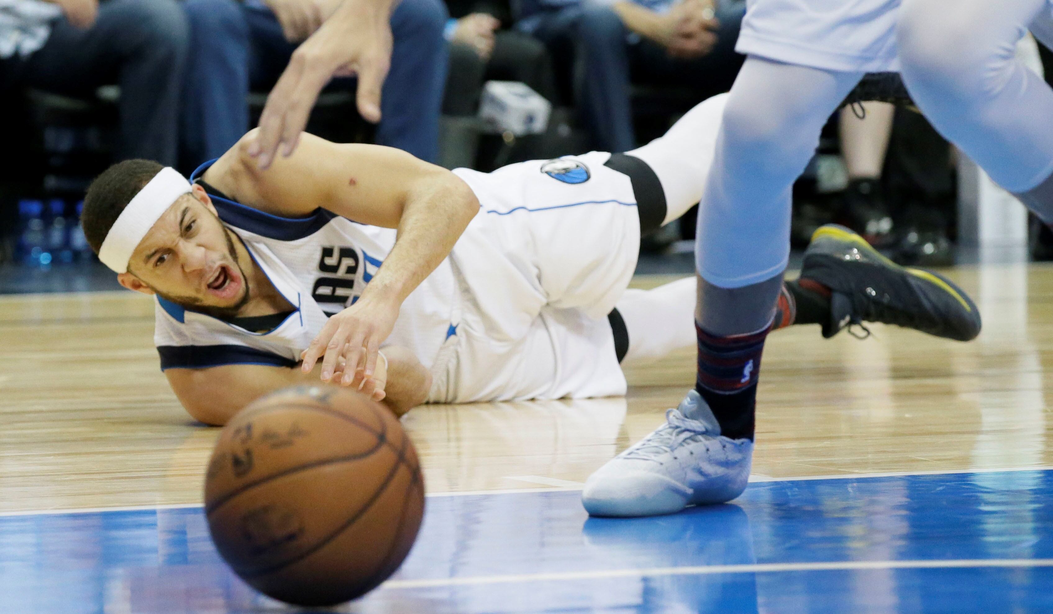 Seth Curry dio positivo de COVID-19