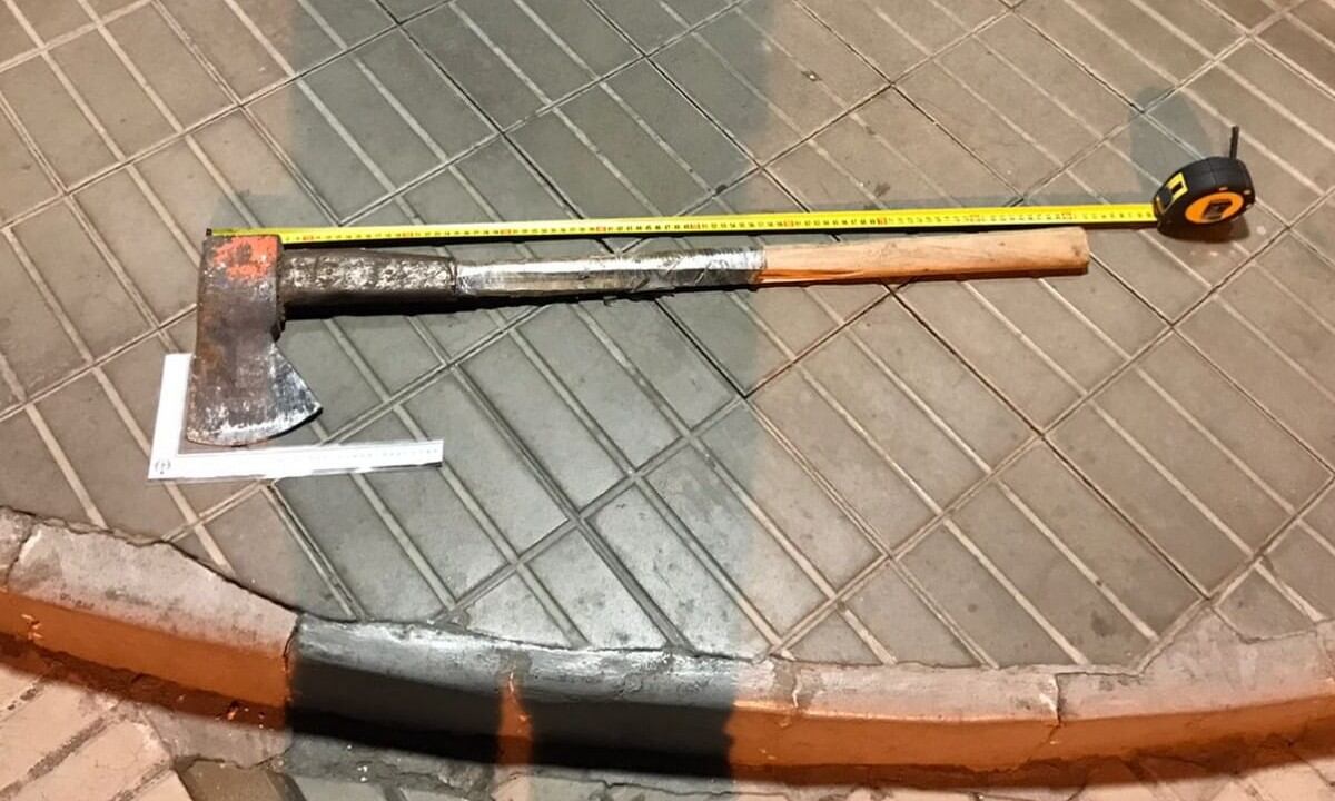 Córdoba violenta: le dio un hachazo en la pierna, porque sospecha que violó a su hija