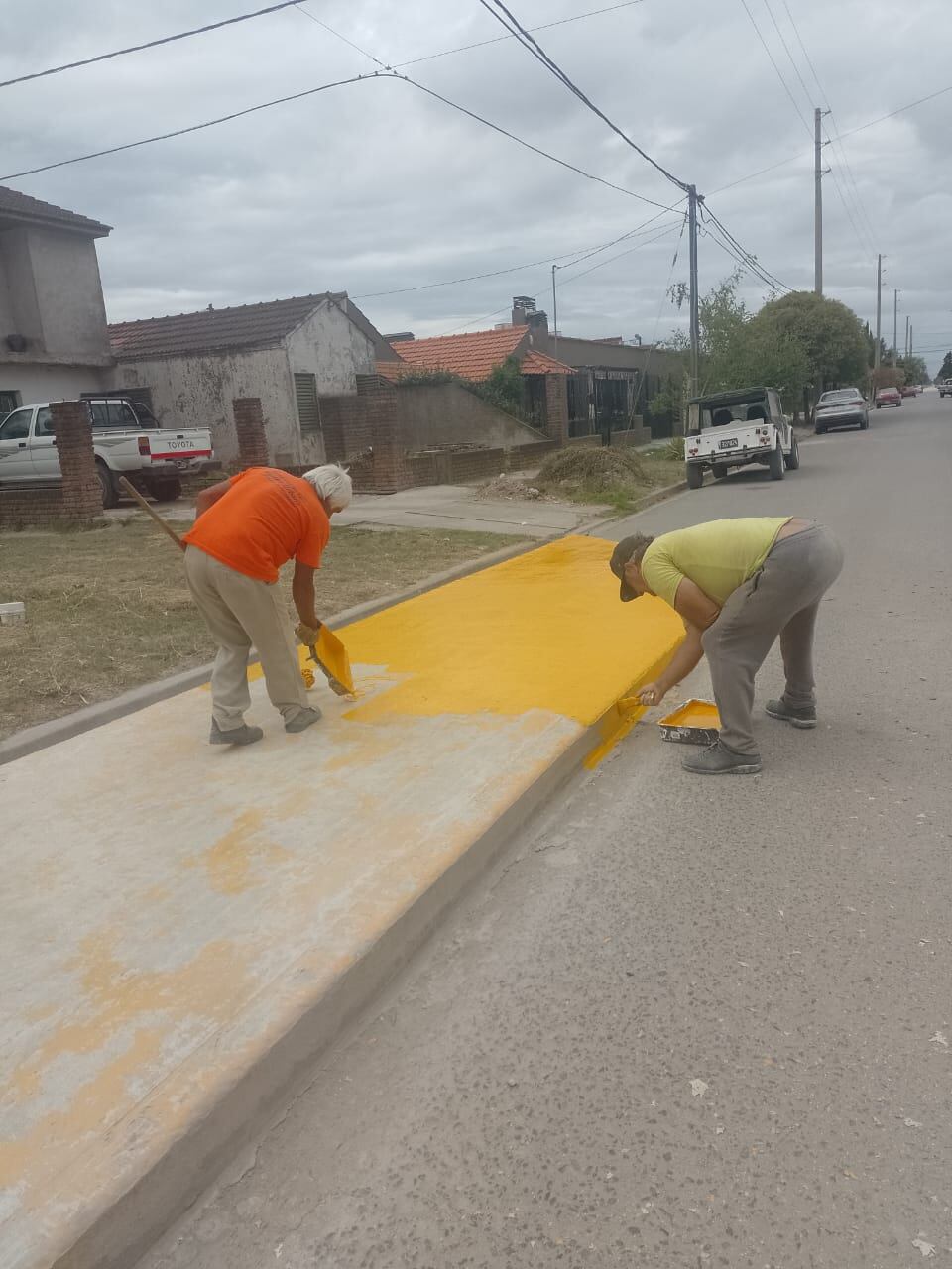 Barrios Limpios y Cuadrilla de Pintura realizó limpieza y pintura de ramblas