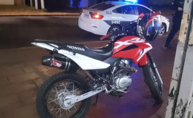 Despistó con su motocicleta en Eldorado y resultó herido de gravedad.