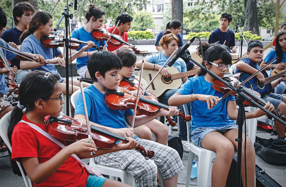 Los niños de la Orquesta “Rolando ¨Chivo¨ Valladares”