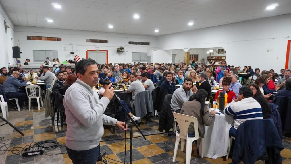 El intendente Walther Marcolini dio la bienvenida en la paella.