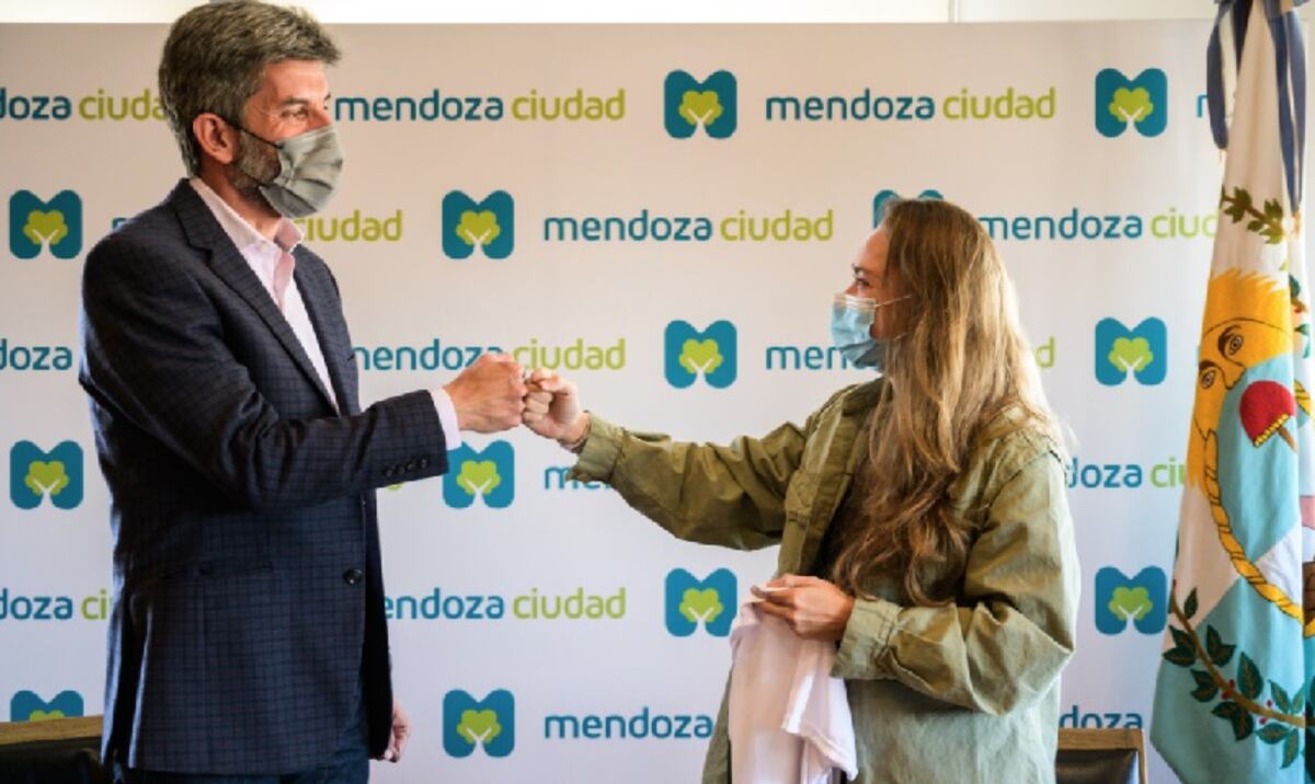 Estefanía Banini se reunió con el intendente Upiano Suarez en la Ciudad de Mendoza