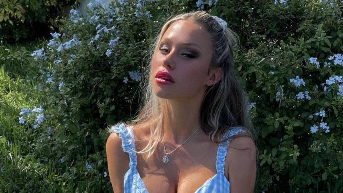 Agustina Añón se filmó con bikinis al borde de la censura y consultó a sus fans: “¿Cuál prefieren?”