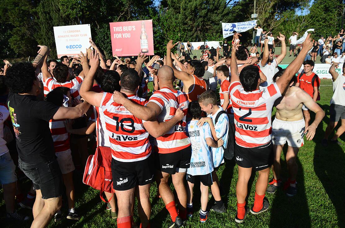 Festejo del Jockey en cancha del Athletic. 