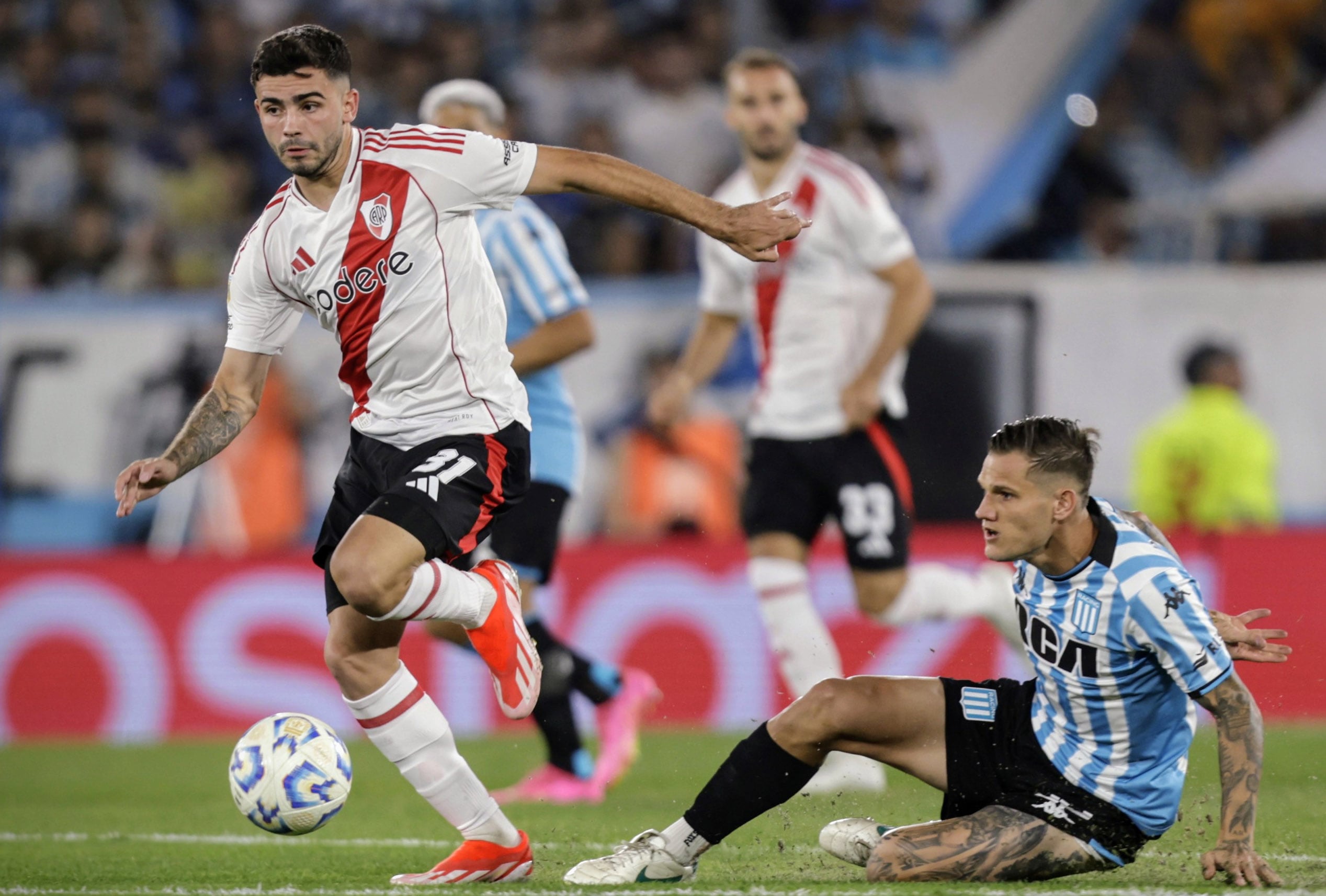 RACING VS RIVER. Fecha 27 Liga Profesional Futbol Argentina. Primera División. 14/12/2024
