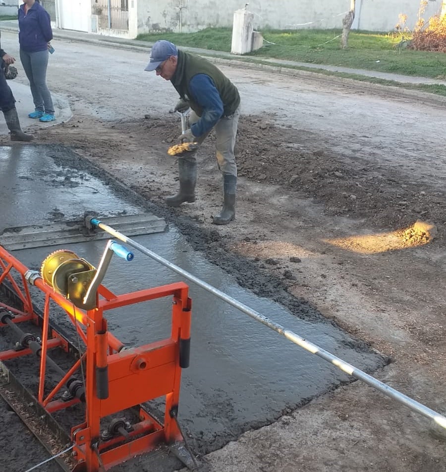 Comenzó la obra de pavimentación del  Pasaje Maestro  Slebos  en el Barrio Atepam de Tres Arroyos