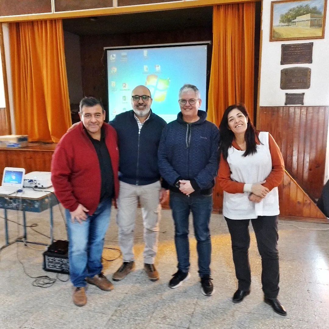 El Archivo Histórico visitó la escuela 24 de Puerto Rosales