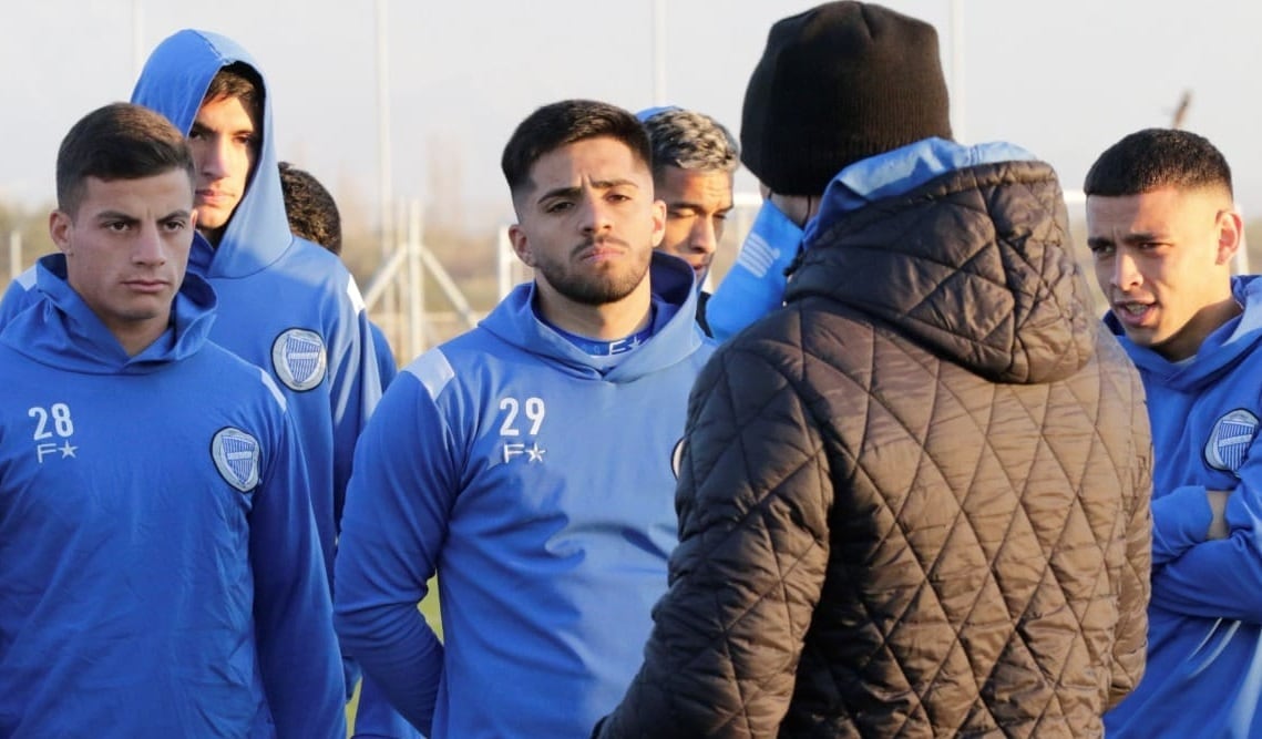 El técnico Méndez habló con el plantel.