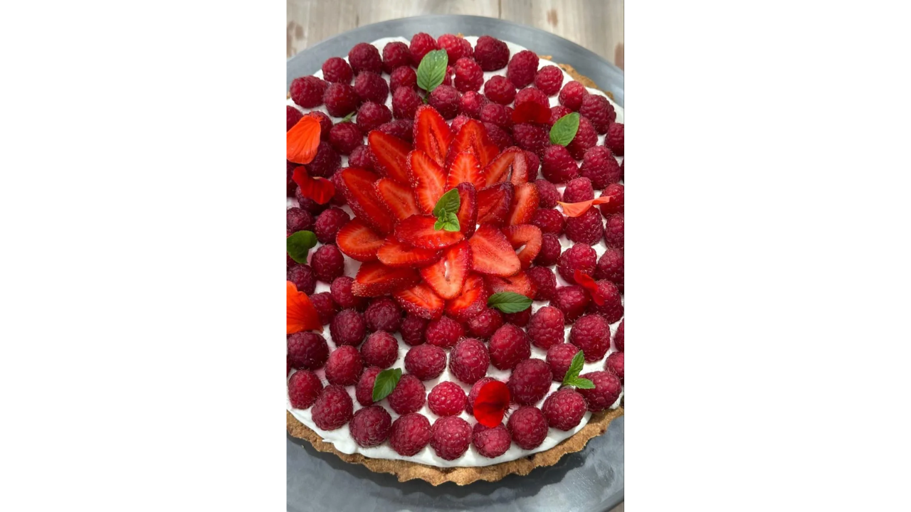 La tarta de frambuesas y frutillas de Juliana Awada.