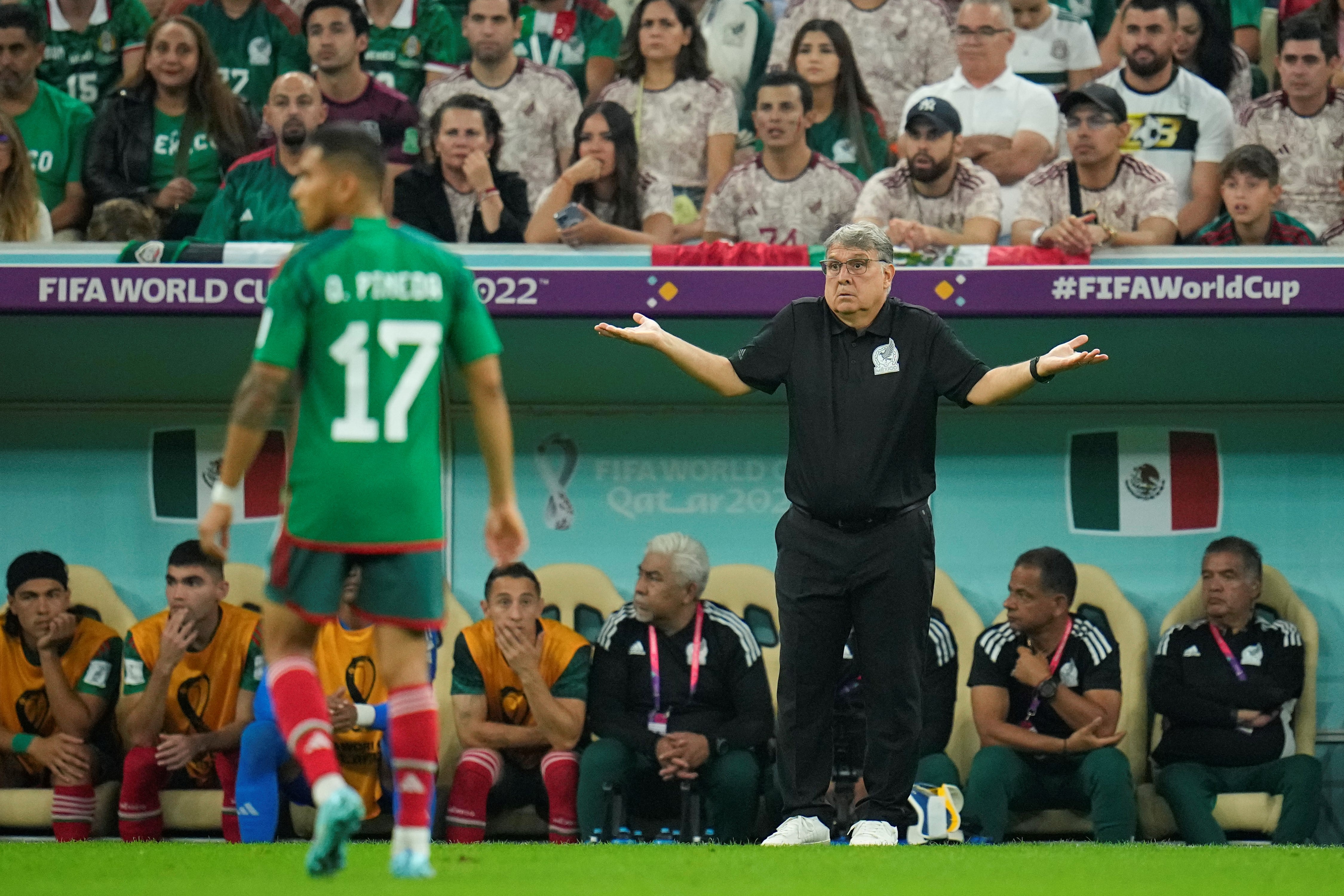 El DT argentino Gerardo Martino no seguirá en México. ”Mi contrato se terminó cuando al árbitro pitó el final del partido y no hay nada más que hacer”, dijo "el Tata". Foto: AP.