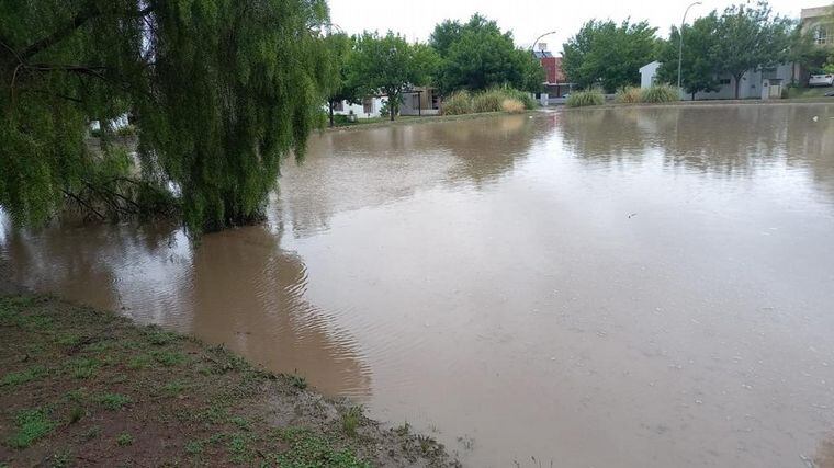 Una vez más, las calles del barrio cerrado percibieron el desborde del agua.