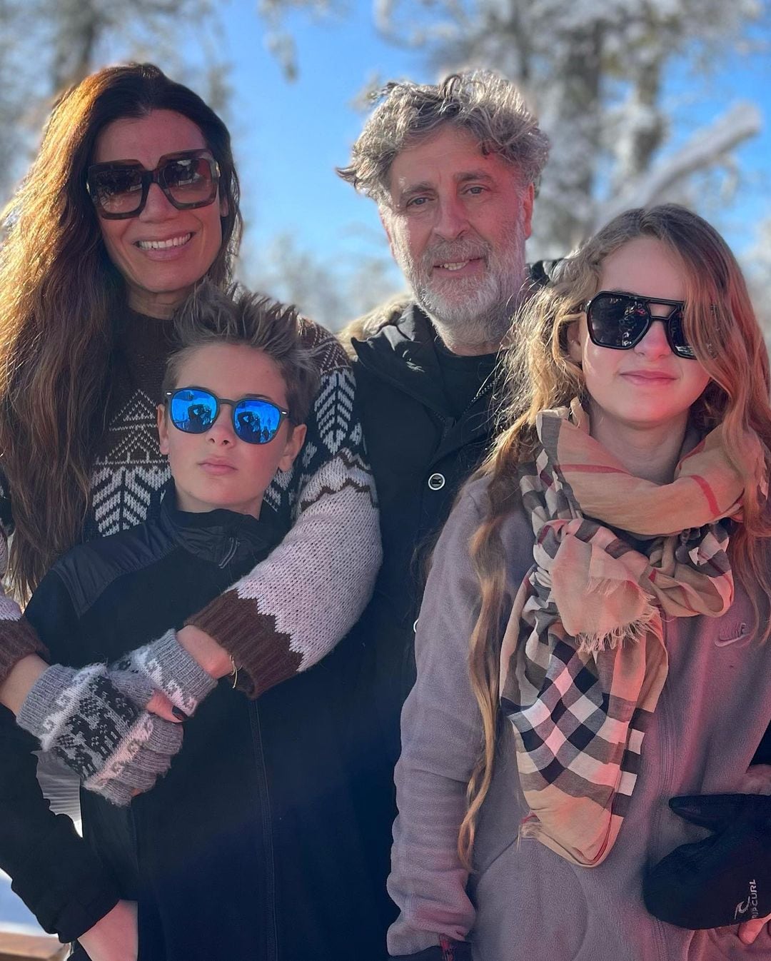 Isabella Goycochea junto a su familia.