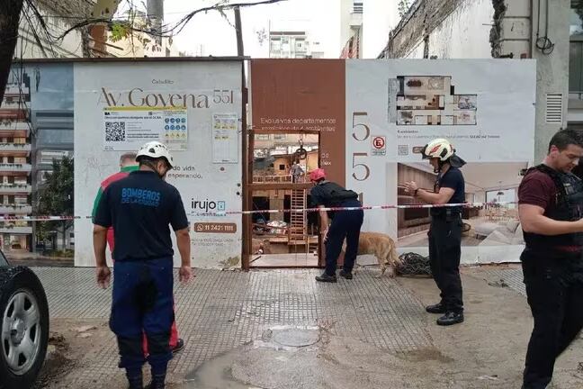 Caballito. Se derrumbó un edificio y murió una mujer de 75 años. (Clarín)